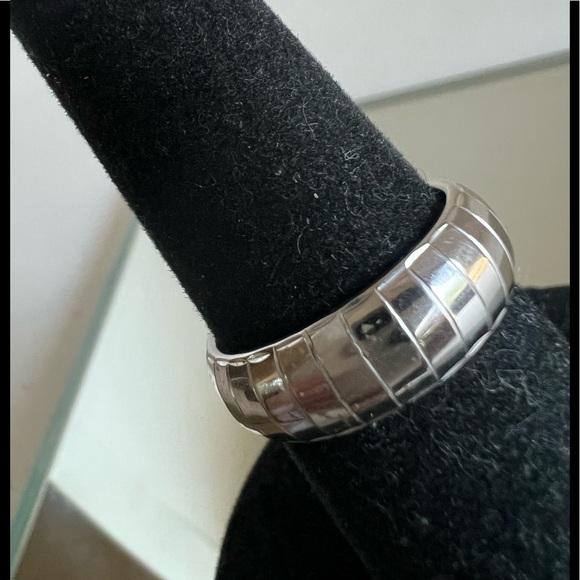 14 karat white gold made in Israel ring/band/wedding